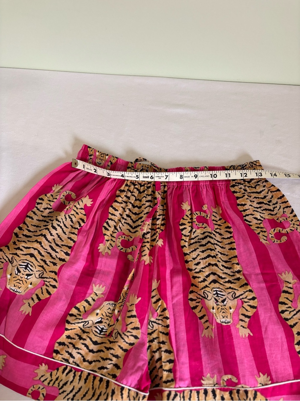 Pink Tiger Print Pajama Set Women’s Cotton Small Short Sleeve & Shorts - Picture 6 of 11